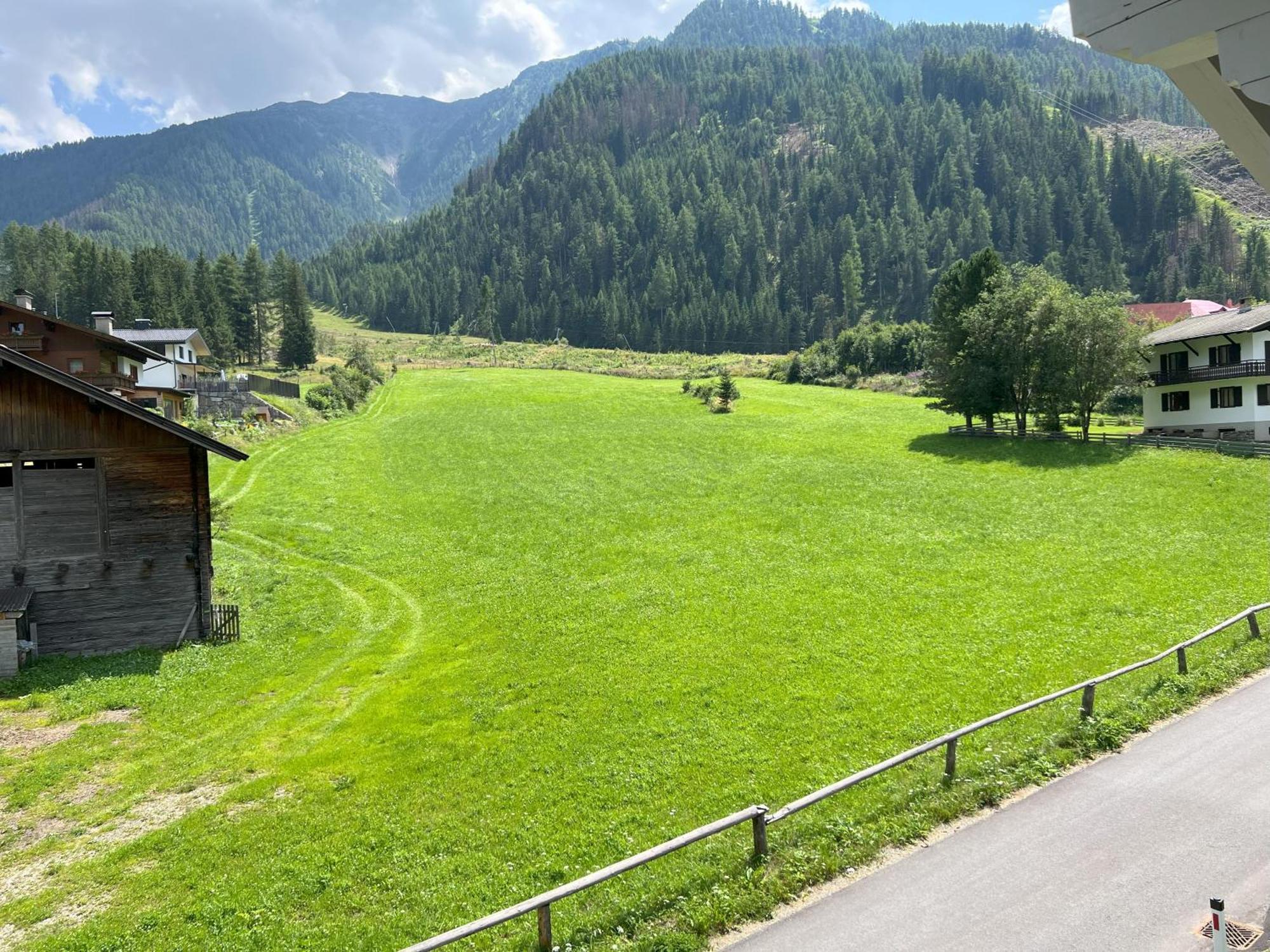 Hotel Garni Burger Санкт-Якоб-ин-Деферегген Экстерьер фото